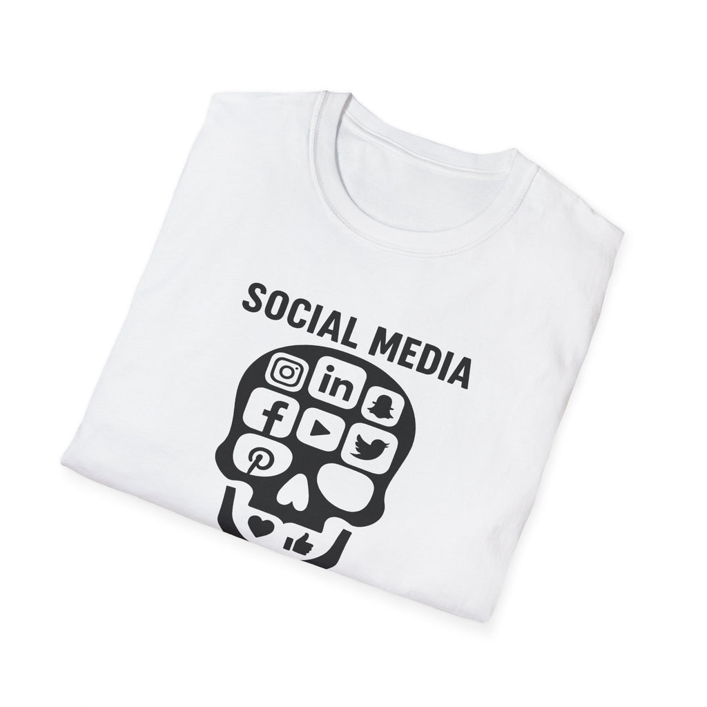 Folded  anti-social media skull designwhite  T-Shirt with the message 'social media kills' 